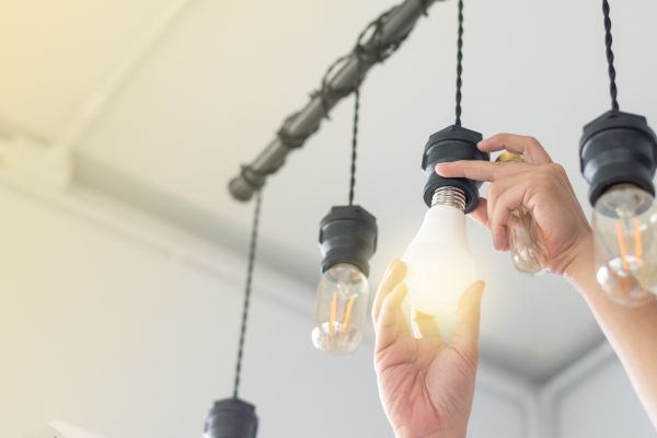 Cost of Light Bulb Changing Service in Broomfield