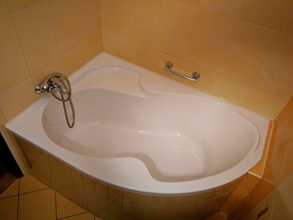 Cost of Tub Handrail Installation in Broomfield