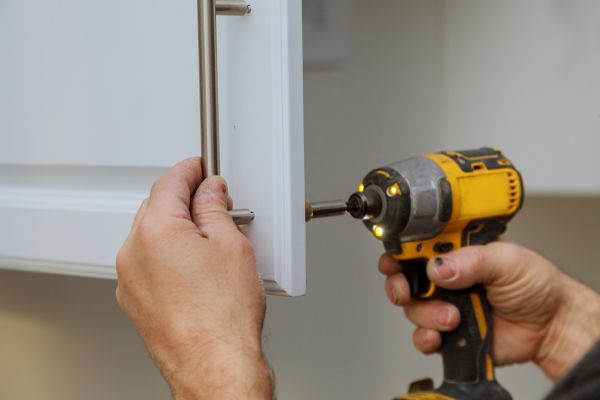 Cost of Cabinet Knob Installation in Broomfield